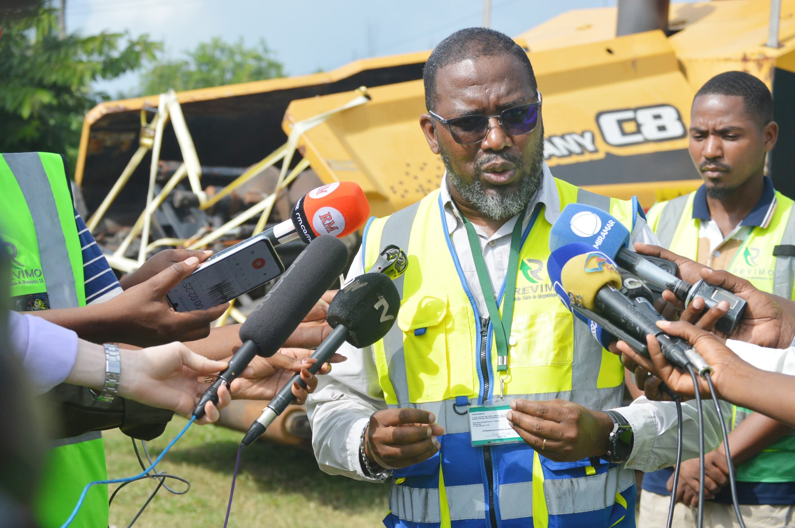 EN6: manutenção arranca com melhoramento do piso e prepara intervenções mais profundas no corredor da Beira