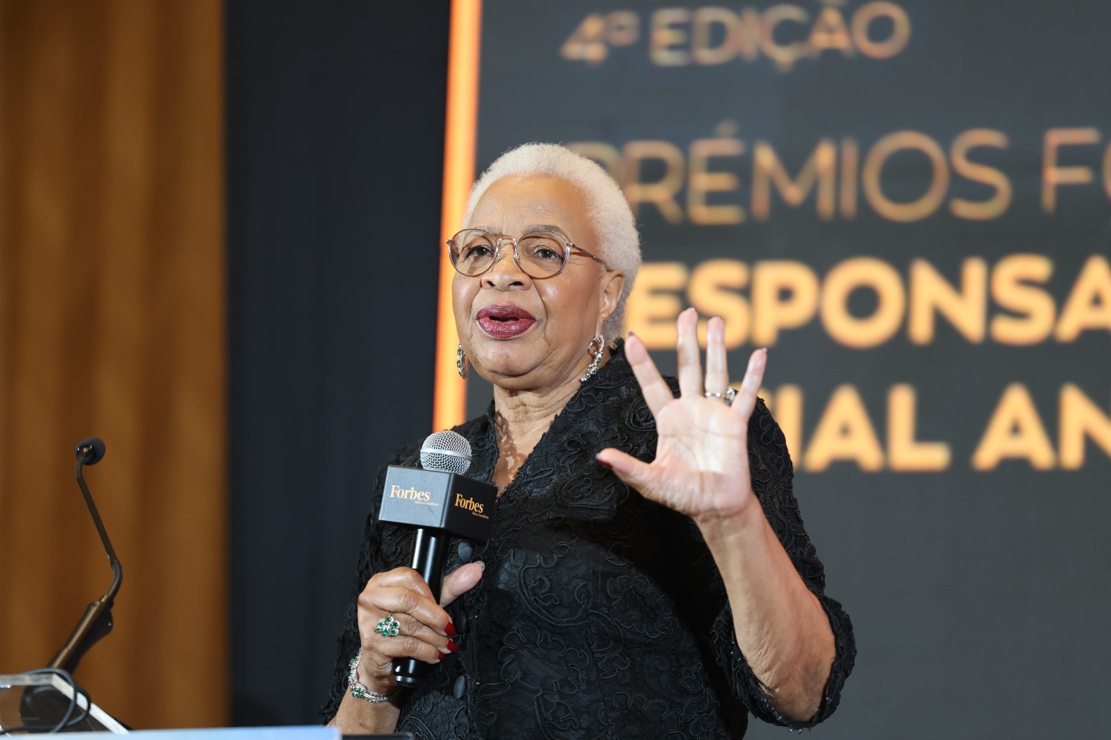 Graça Machel distinguida com Prémio “Individualidade Lusófona 2026” pela Forbes
